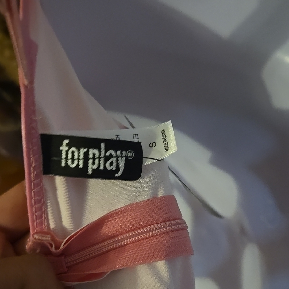 Foreplay BDSM Wet Look Pink Strappy Lingerie Set - Picture 6 of 8